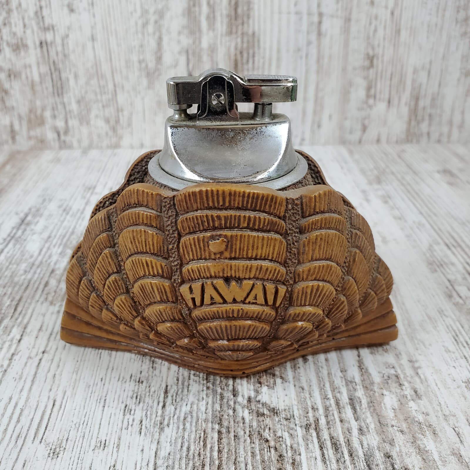 Vintage Hawaiian Lighter Syrocco Resin Wood Large Shell JAPAN HAWAII