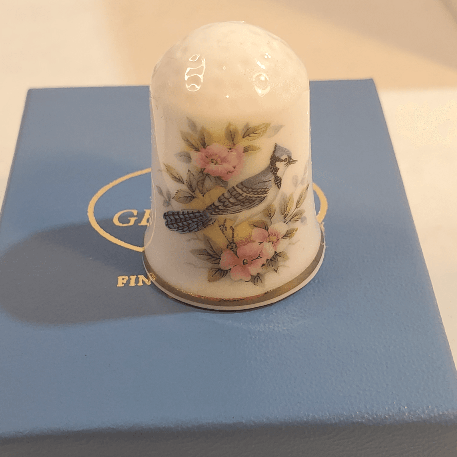 Vintage Royal Georgina Fine Bone China Blue Jay Flowers Floral Thimble Canada - Thumbnail 4