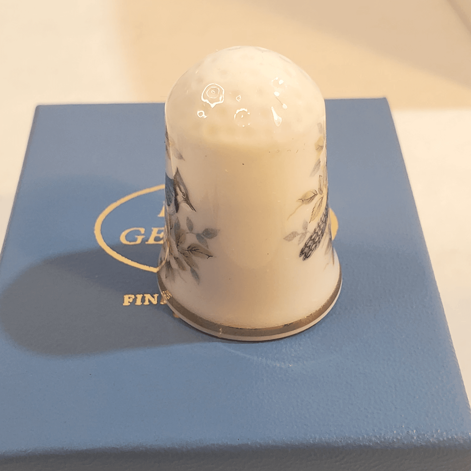 Vintage Royal Georgina Fine Bone China Blue Jay Flowers Floral Thimble Canada - Thumbnail 5