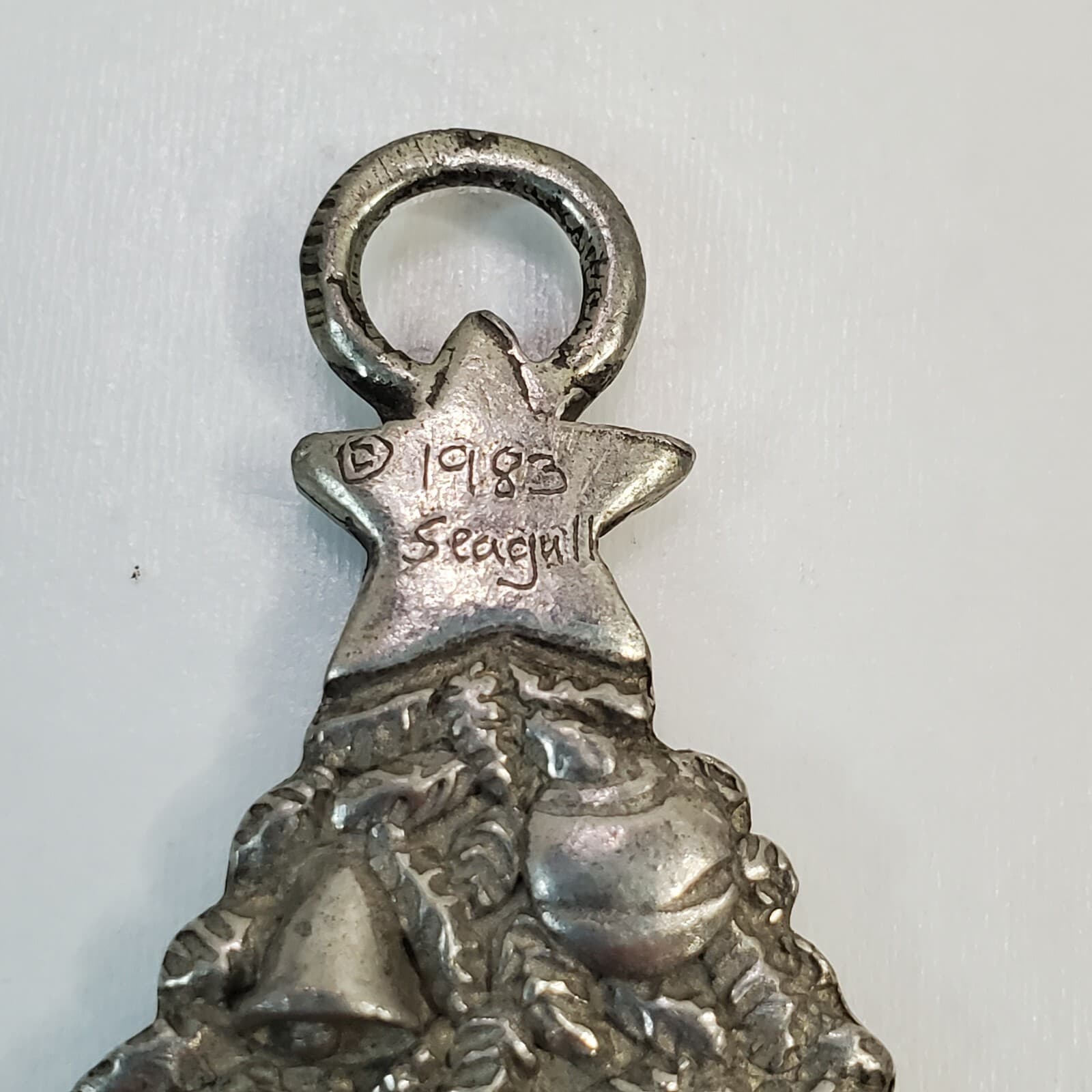 Vintage 1983 Signed SEAGULL Pewter Christmas Tree Holiday Ornament or Pendant - Thumbnail 3