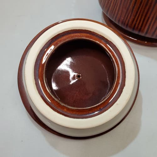 Vtg Colin Cowie JC Penney Footed Ceramic Canister Airtight Lid Brown Reeded - Thumbnail 3