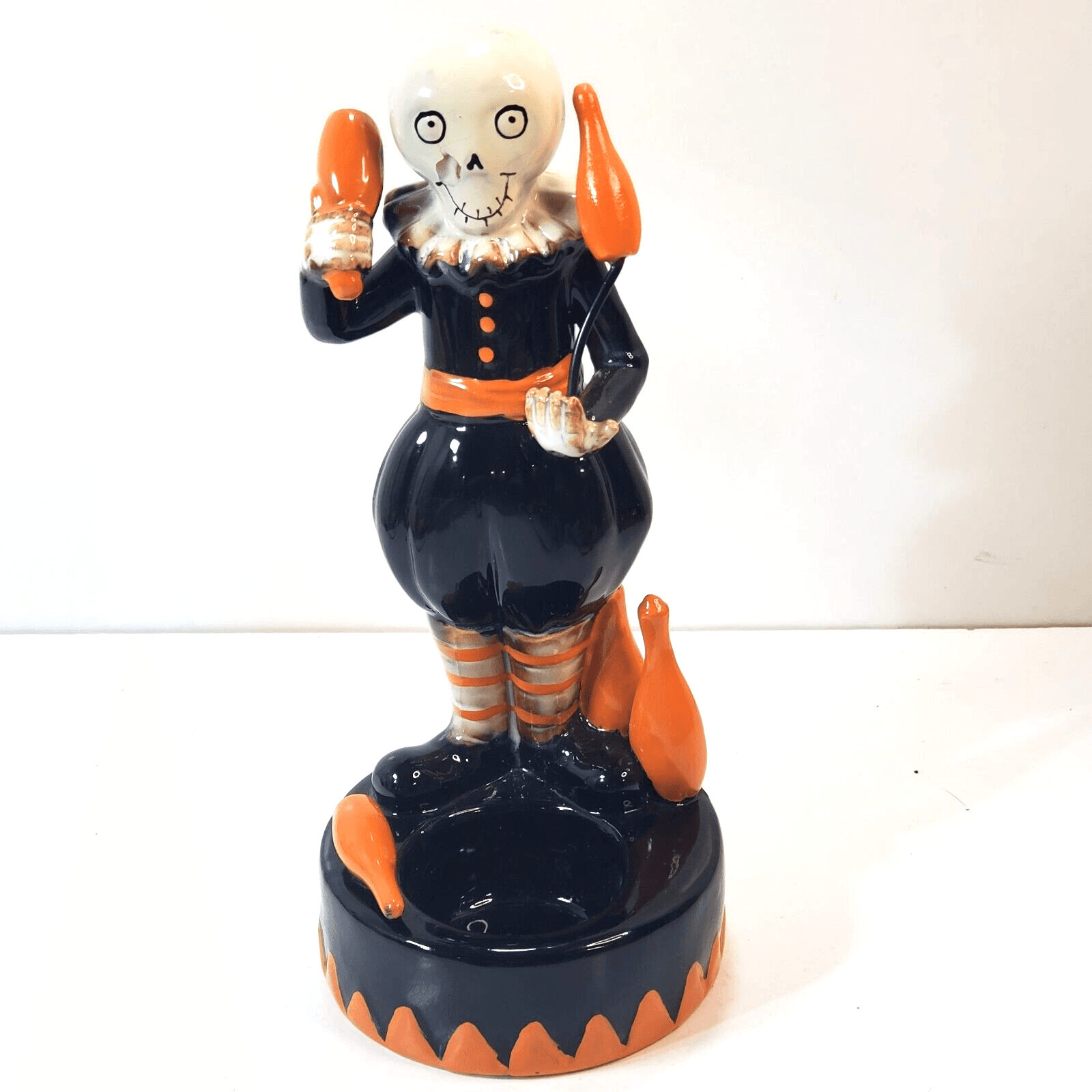 Yankee Candle Boney Bunch Skeleton Skull Juggler Tealight Holder Retired CHIP
