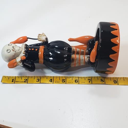Yankee Candle Boney Bunch Skeleton Skull Juggler Tealight Holder Retired CHIP - Thumbnail 9