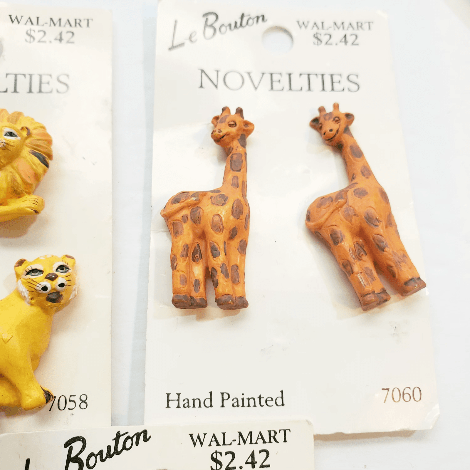 Vtg Le Bouton & Dianna's Plastic Animal Shaped Buttons Lot Of 5 (10 Buttons) - Thumbnail 4