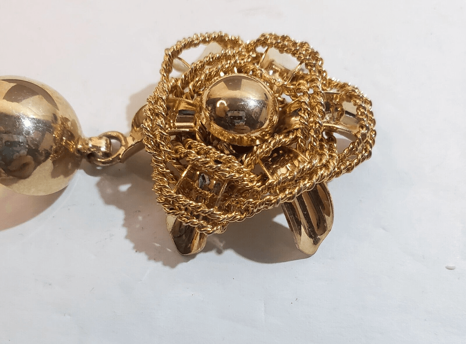 Vintage Art Deco Gold Tone Clip On Earrings Spider Web Look Design - Thumbnail 4