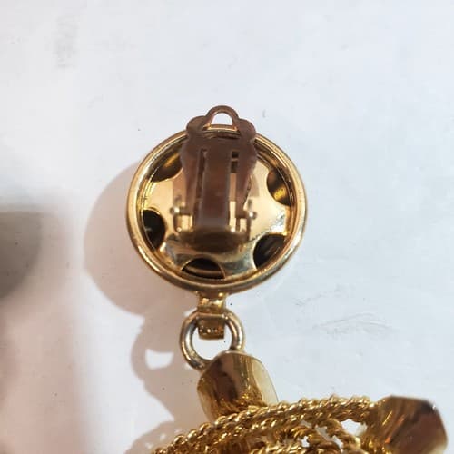 Vintage Art Deco Gold Tone Clip On Earrings Spider Web Look Design - Thumbnail 3