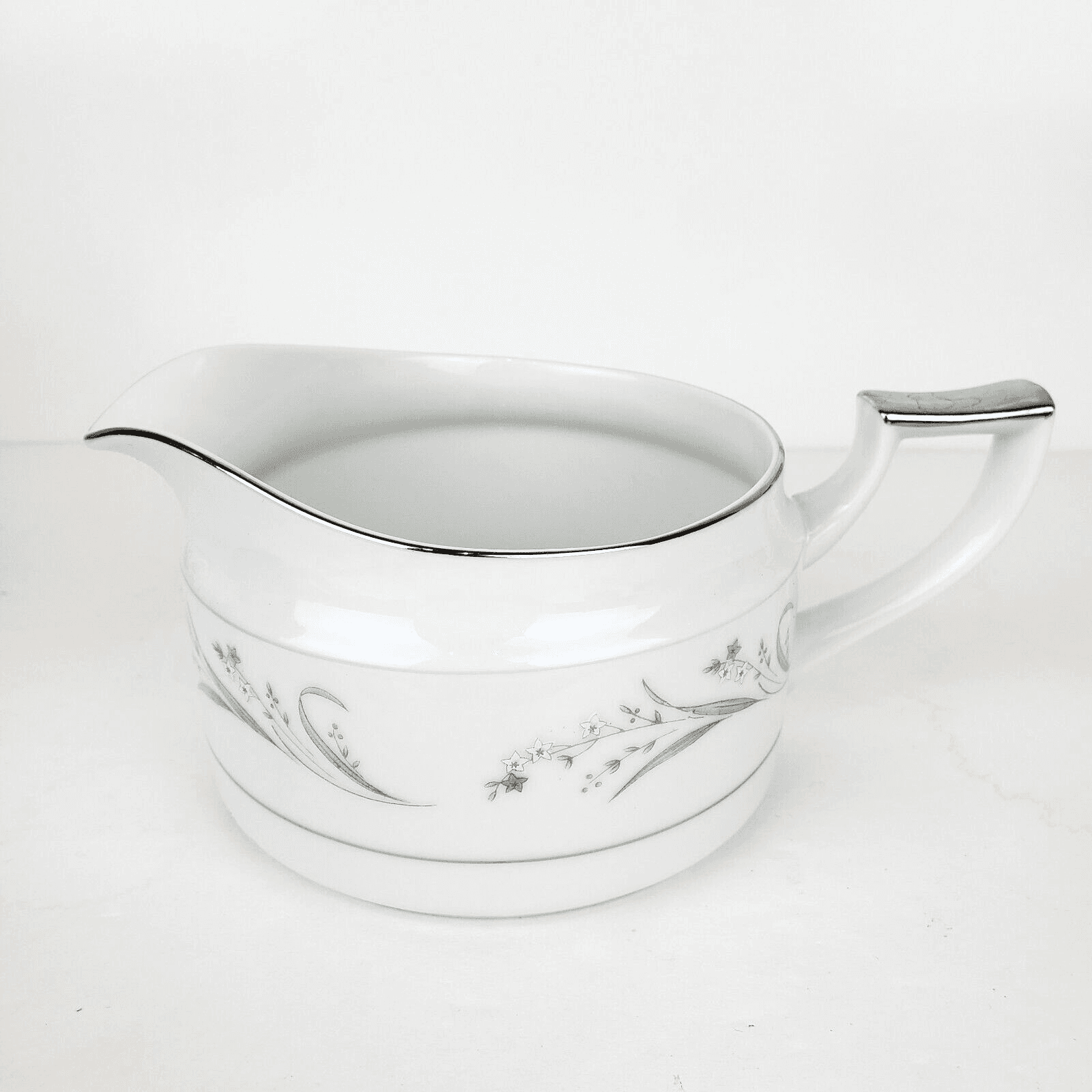 Vintage Amcrest Japan Fine China Fleur Pattern Gravy Boat 1401-5