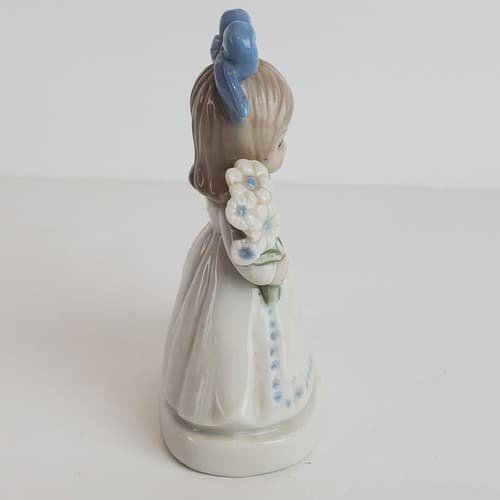 Vintage Enesco Girl holding flowers present standing with kitten 4.5” Figurine - Thumbnail 6