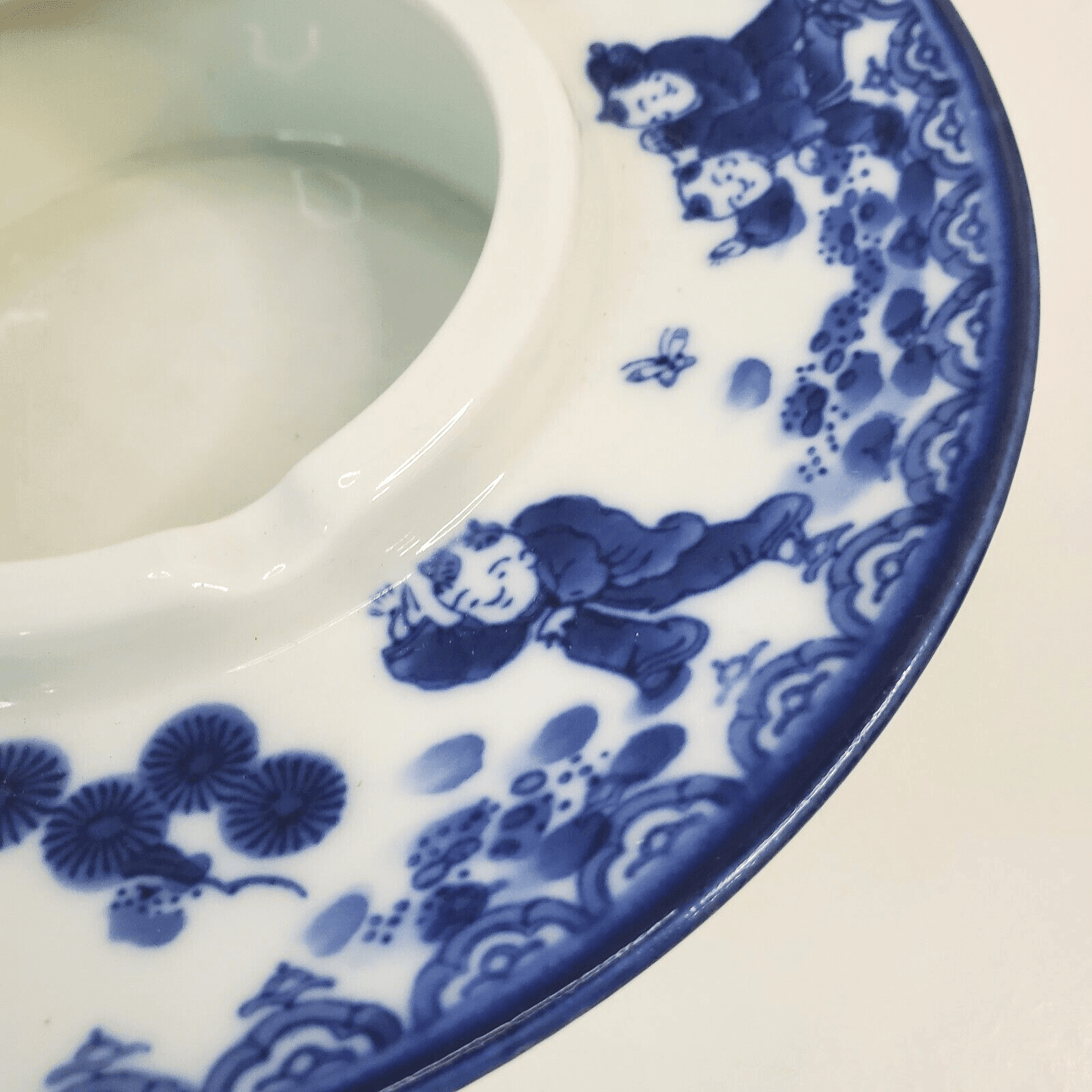 Vintage Japanese Hirado Ware Blue White Porcelain Wide Rim Hat Shape Ash Tray - Thumbnail 3