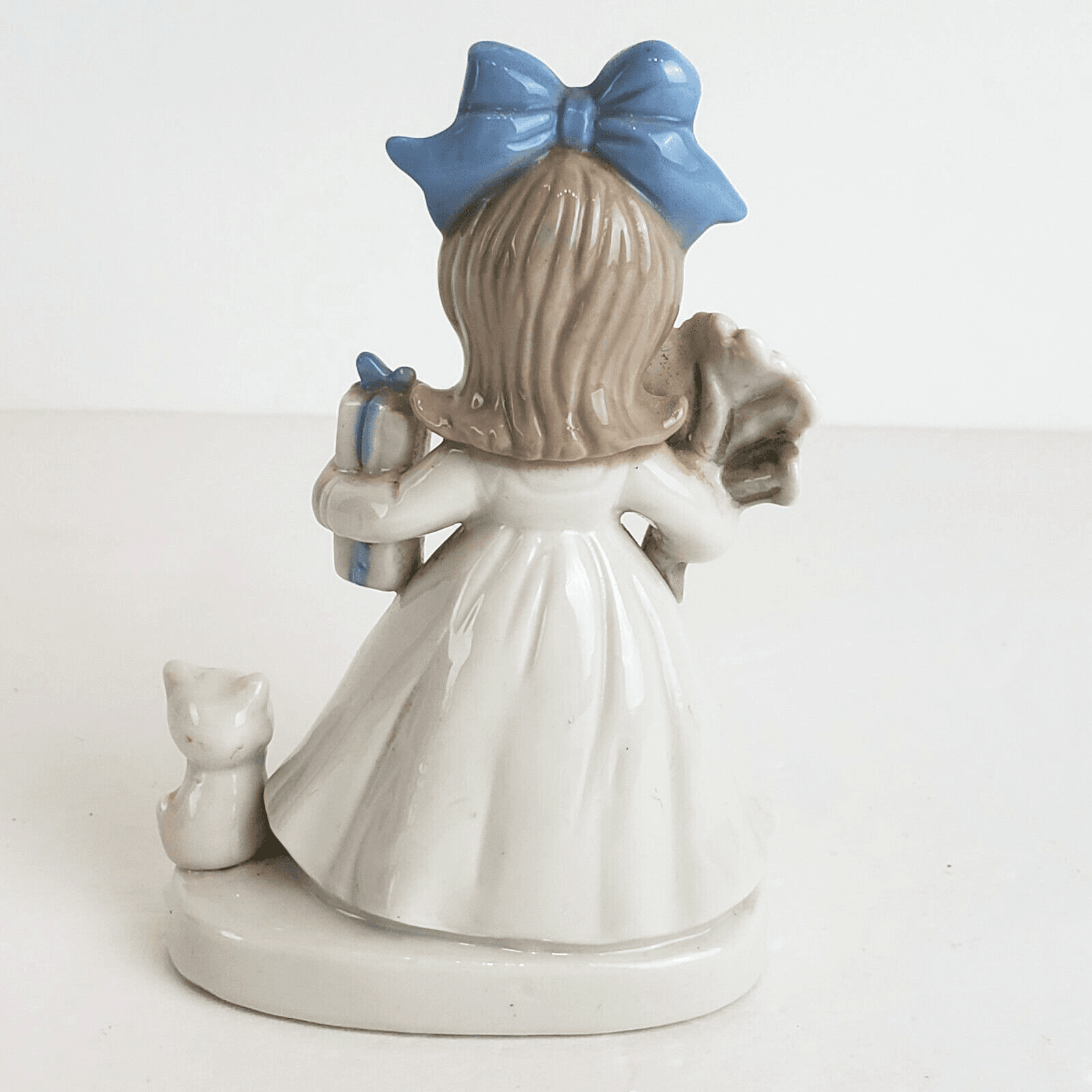 Vintage Enesco Girl holding flowers present standing with kitten 4.5” Figurine - Thumbnail 5