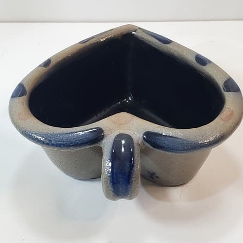 Rowe Pottery Works Heart Bowl w/ Handle Blue Grey Cambridge WI Stoneware 1995 - Thumbnail 3