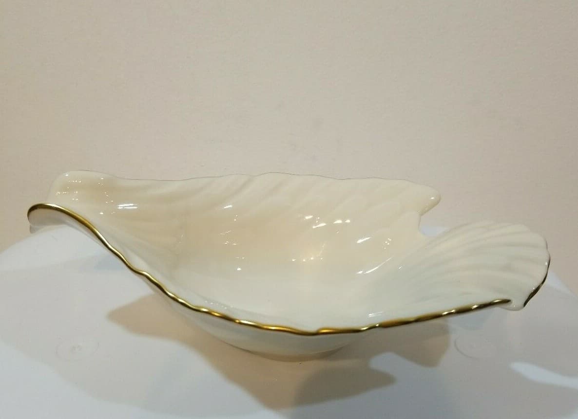 Vintage Lenox Dove Bird Candy Trinket Nut Dish Bowl Ivory Cream Gold Leaf Trim