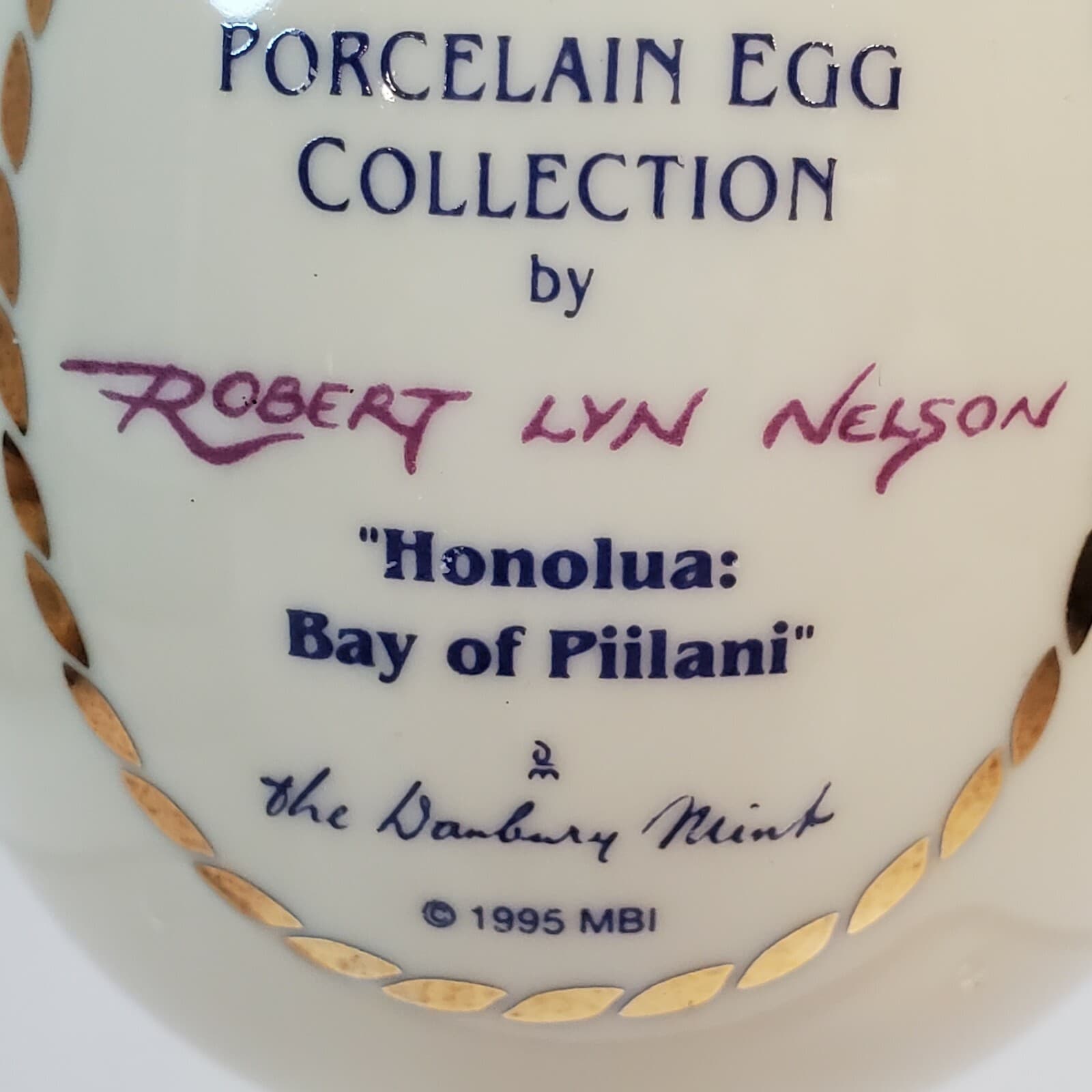 Vintage The Danbury Mint Splendors of the Sea Porcelain Egg Collection 1995 - Thumbnail 5