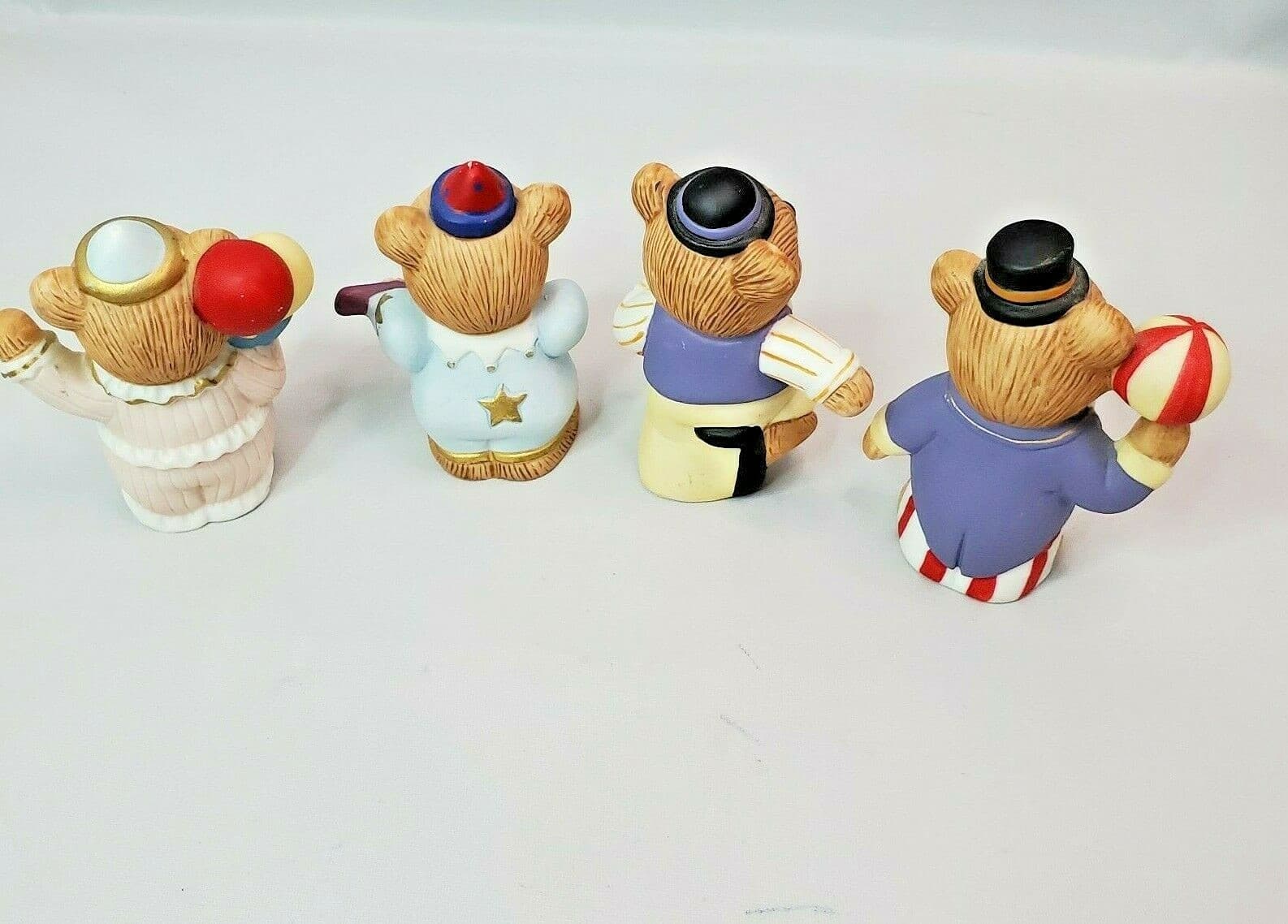 Vintage HOMCO Performing Clown Circus Bears Porcelain Figurines #1449 Set of 4 - Thumbnail 4