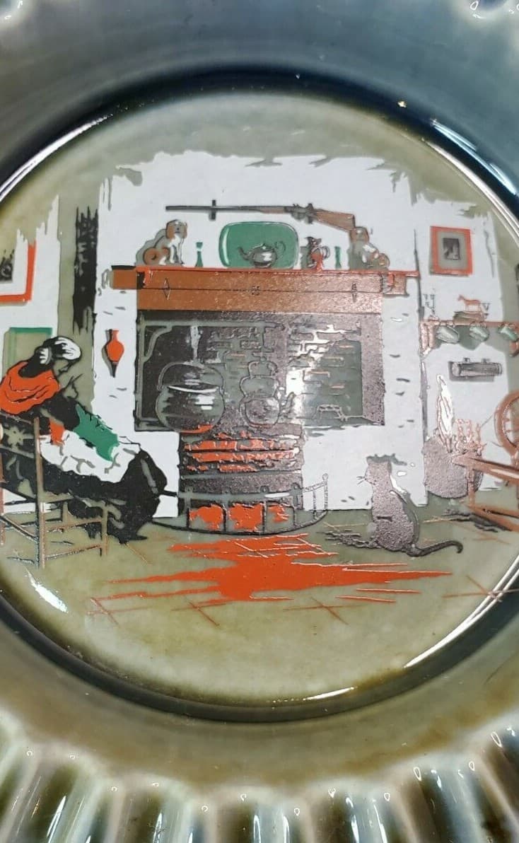 Vintage Irish Porcelain Green Ashtray by Wade Co Armagh Lady Knitting Fireplace - Thumbnail 2