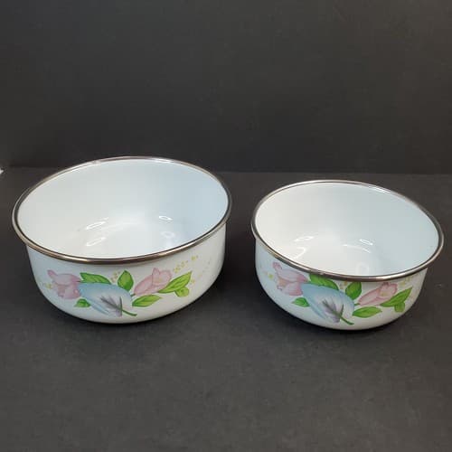 Vintage Mid Century Modern 2 Enamel Metal Mixing Nesting Bowls White With Floral