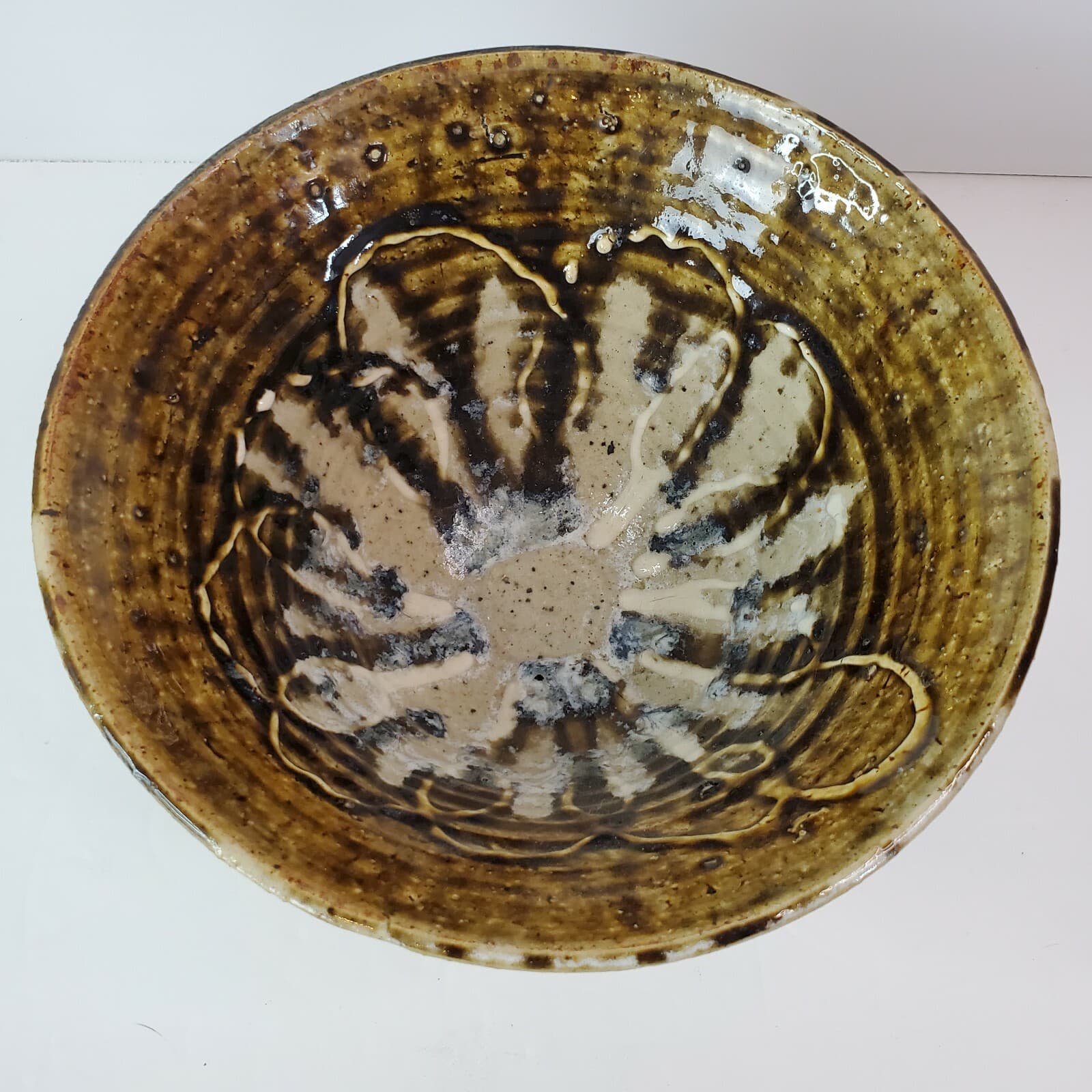 Hand Thrown Art Pottery Brown Tan Drip Glazed V-Shaped Bowl Flower Design Signed - Thumbnail 5