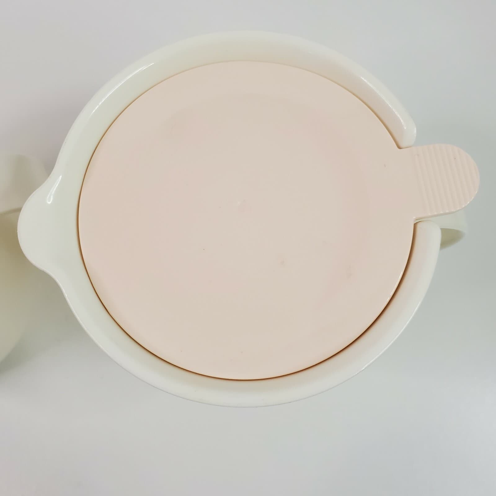 Vintage Tupperware 12 Ounce Creamer & 10 Ounce Sugar Bowl Set Pink Lids - Thumbnail 3