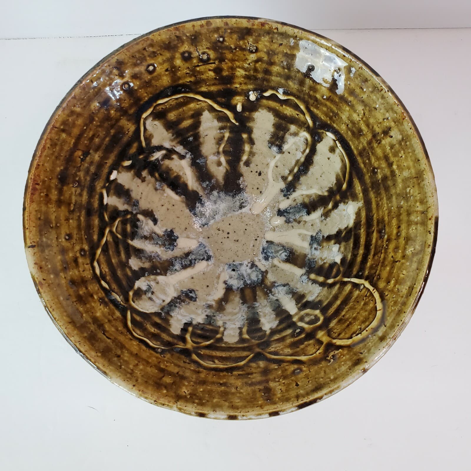 Hand Thrown Art Pottery Brown Tan Drip Glazed V-Shaped Bowl Flower Design Signed - Thumbnail 2