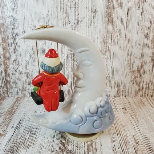 Vintage 1960 China Bisque Musical Moon And Clown plays "Swinging on a star" - Thumbnail 3