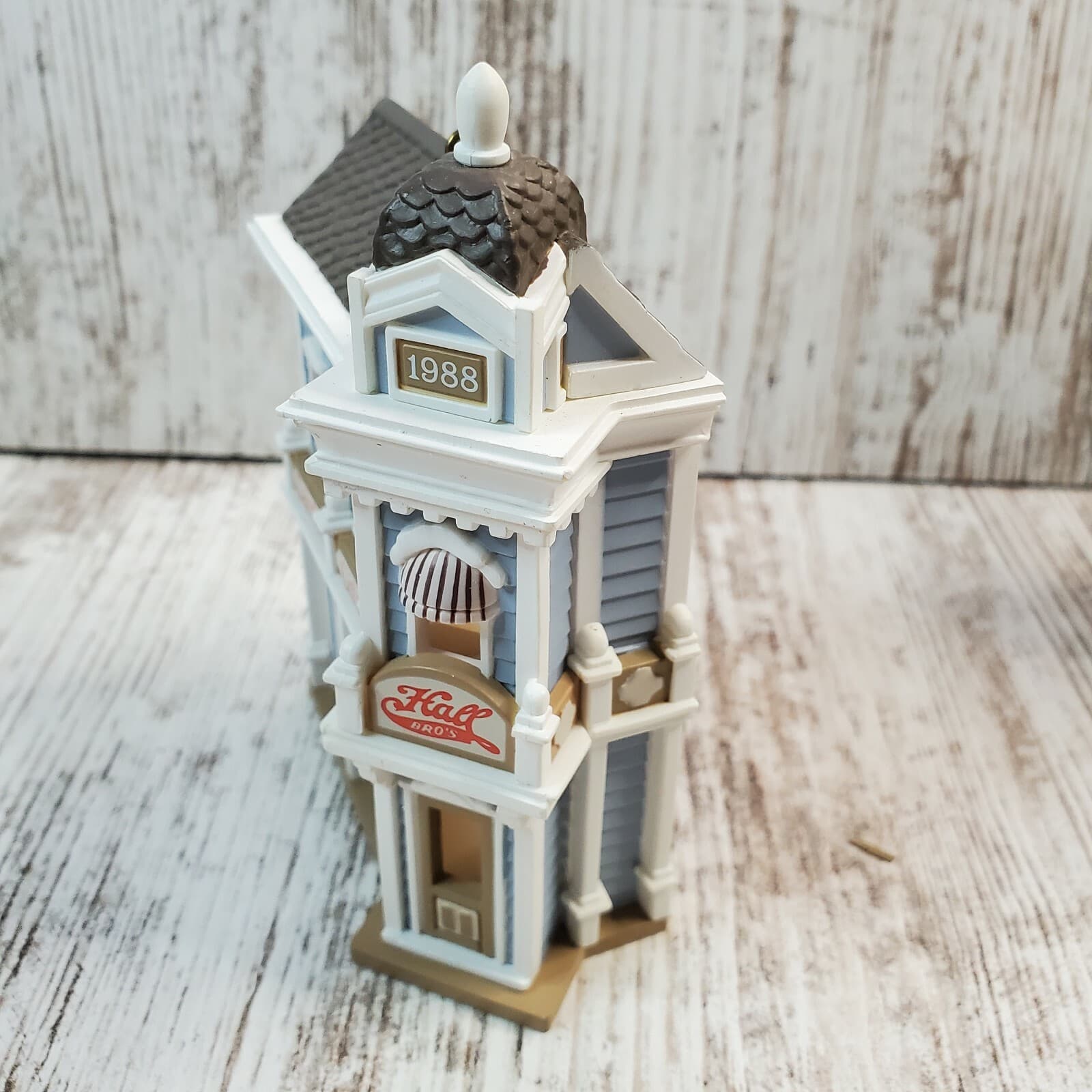 Vintage 1988 Hallmark Hall Bros Card Shop #5 in the Series Christmas Ornament - Thumbnail 6