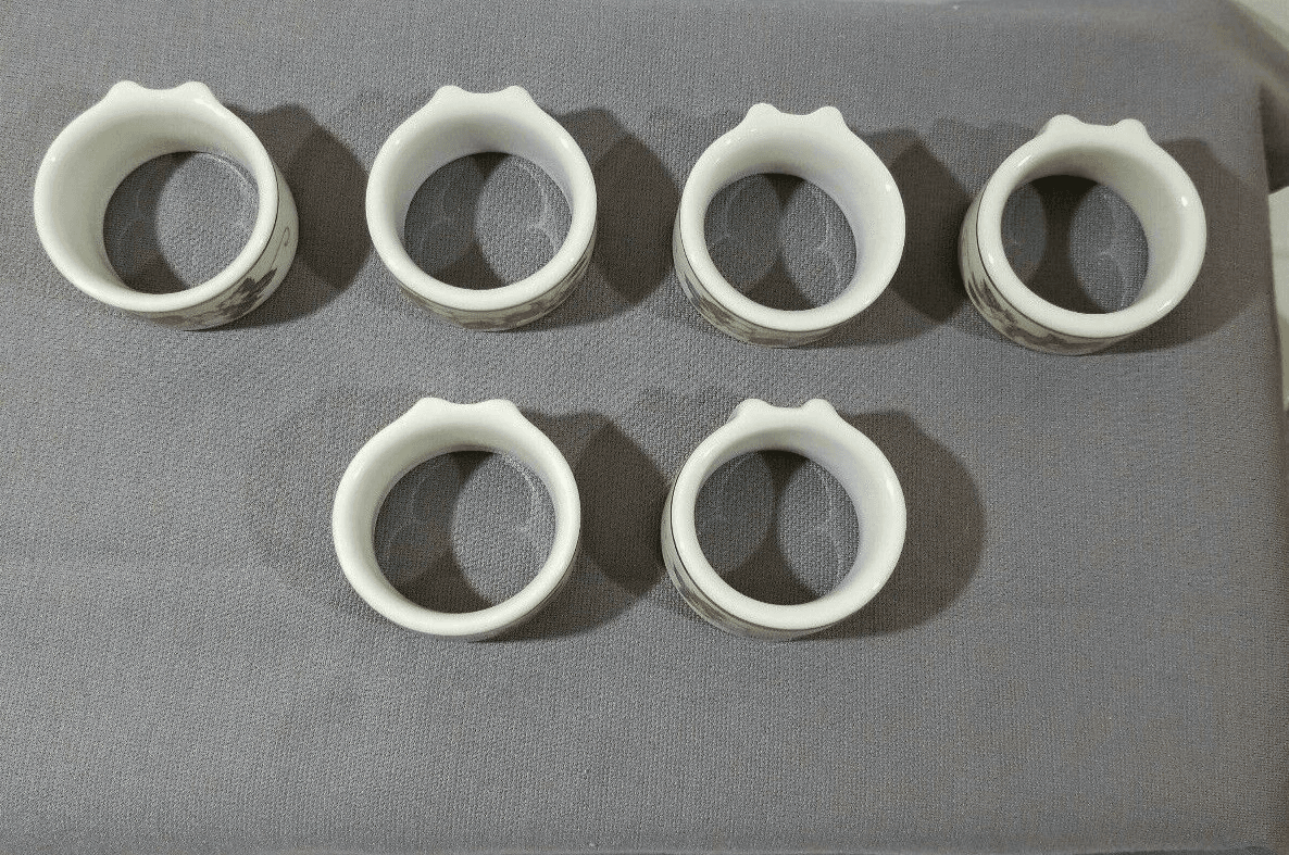Set of 6 Avon Strawberry Vine Design Napkin Rings Ceramic Gold Trim Made Brazil - Thumbnail 3
