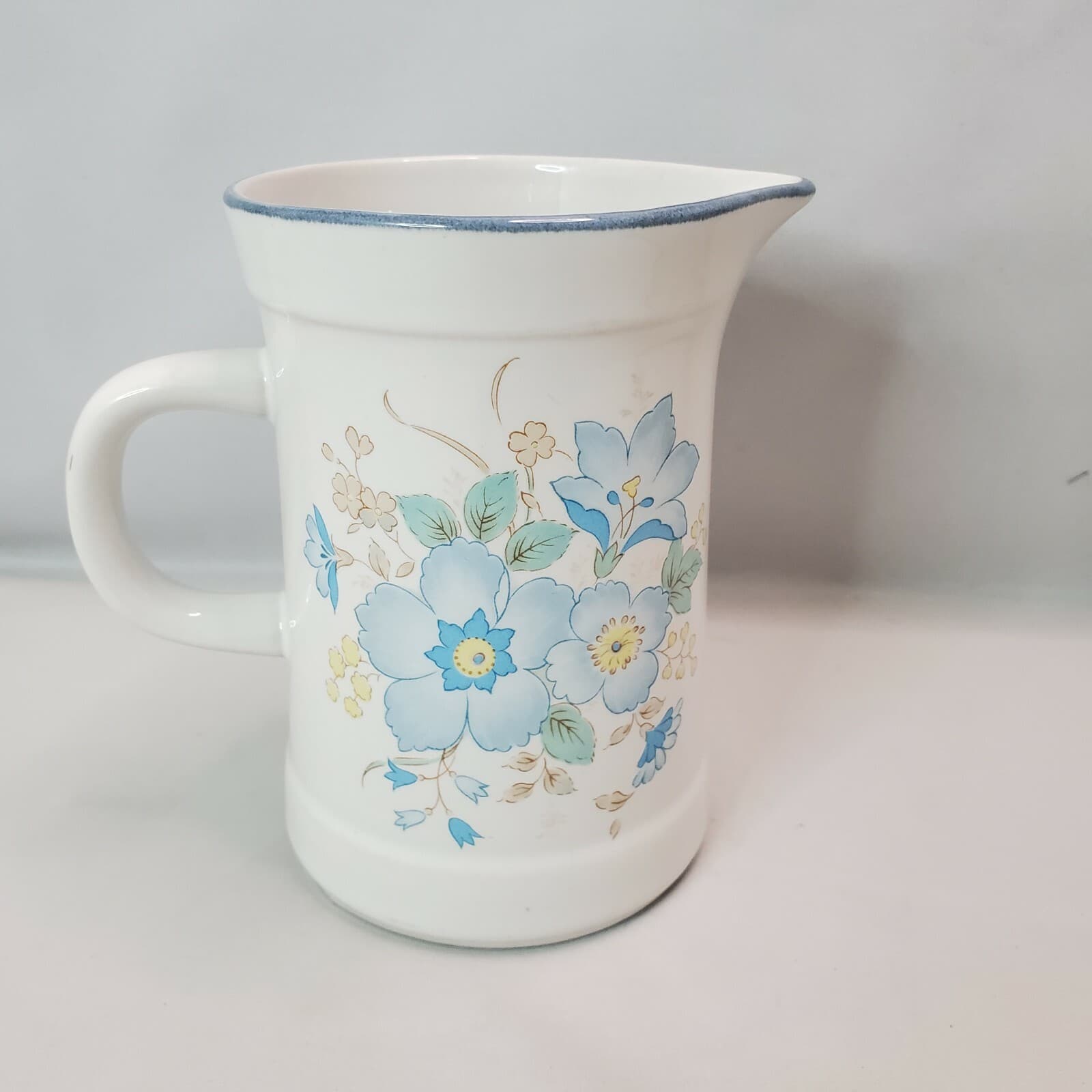 Carico Casual Collection Celeste Tall Creamer Vintage Blue Flowers Retro - Thumbnail 3