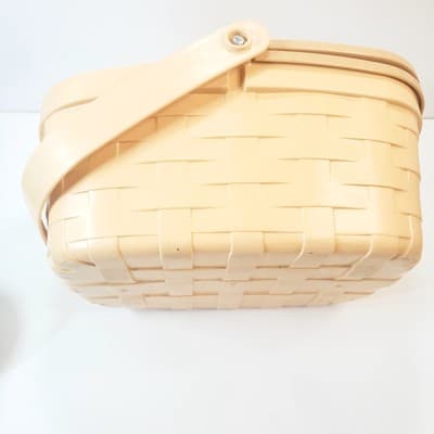 Vintage Fisher Price Heavy Plastic Picnic Basket ONLY Made in USA 8 in x 10 in - Thumbnail 4