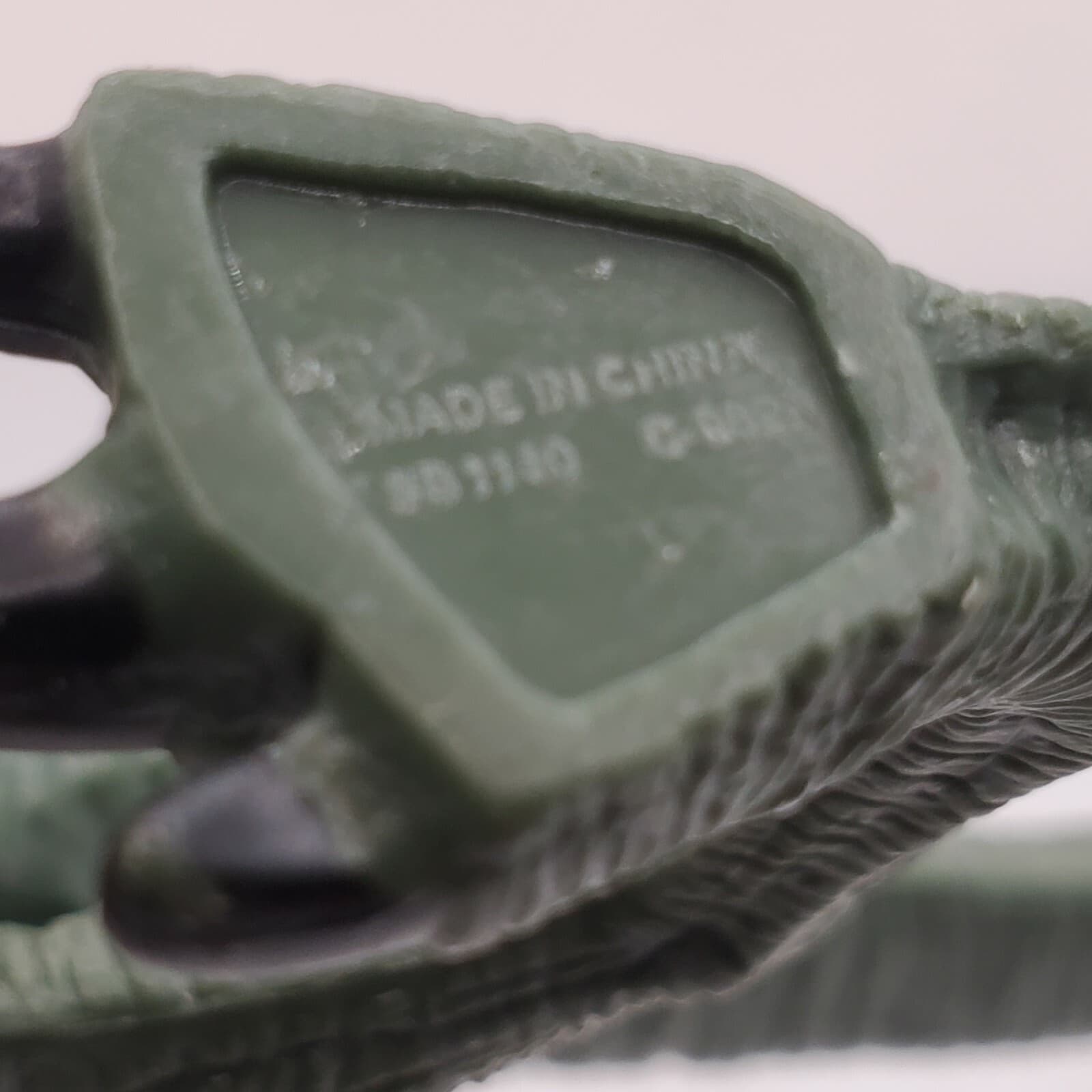 2015 Hasbro Jurassic World Green Black Stripe Velociraptor Toy Dinosaur Figure - Thumbnail 8