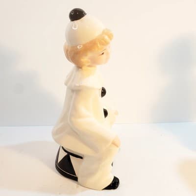 Vtg 1980 Byron Mold Pierrot Sitting Clown Black White Art Deco Ceramic Figurine - Thumbnail 4