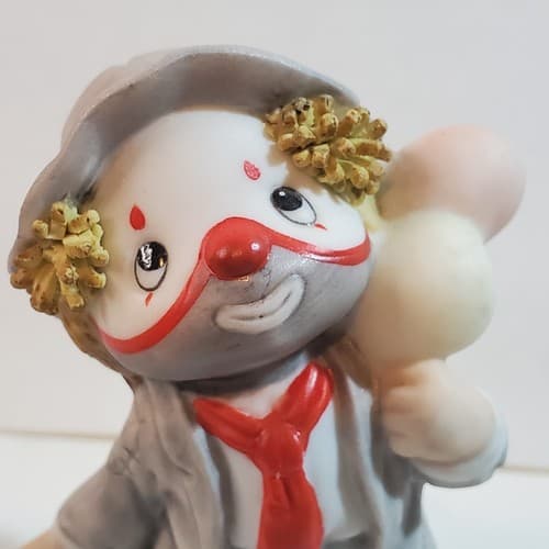 Vintage 1986 Enesco Li'l Vagabond Clown Hobo Figurine Holding Balloons 2.75 inch - Thumbnail 2