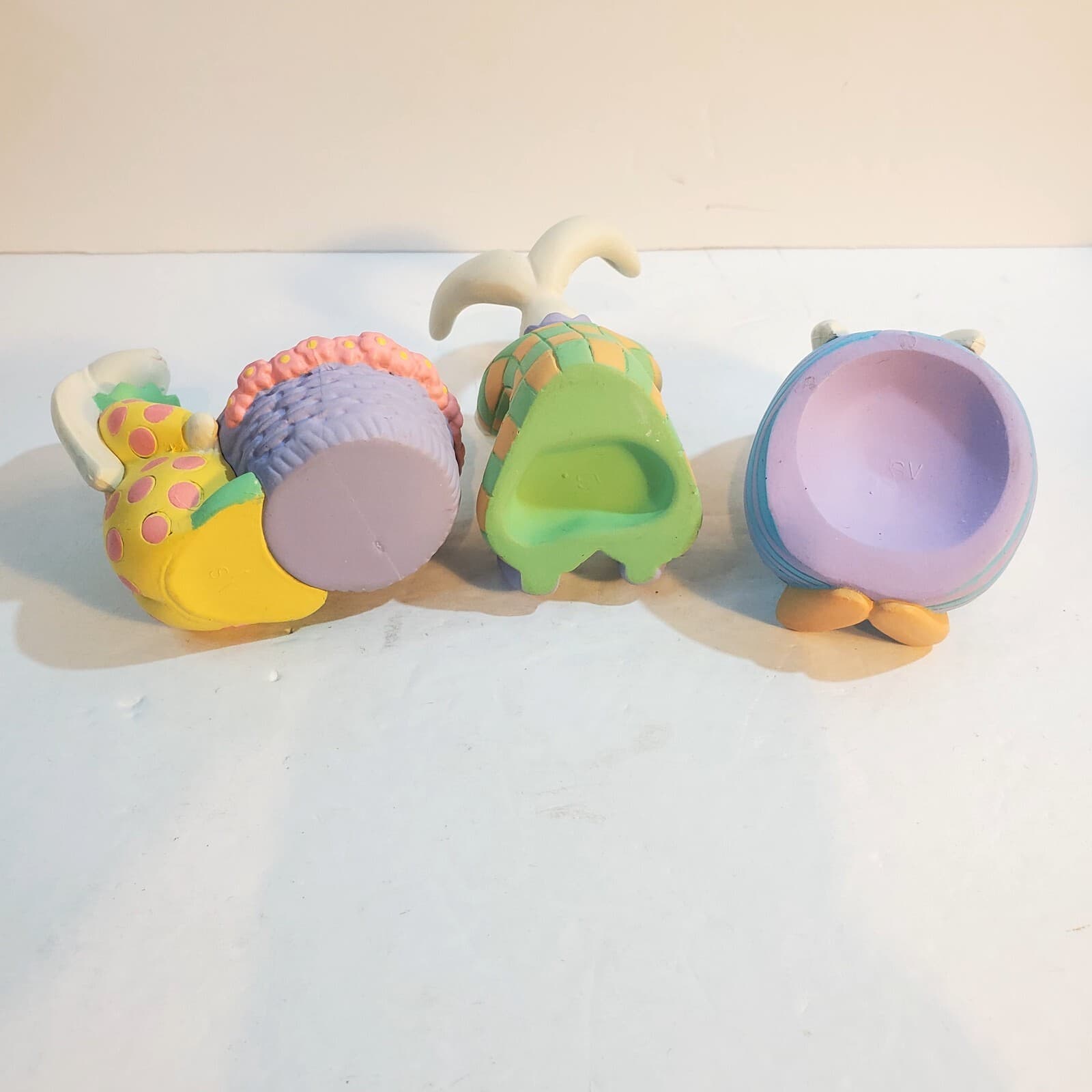 Vintage Avon PVC Easter Egg Holder Figurines Set of 3 Bunny Rabbits Decorations - Thumbnail 7