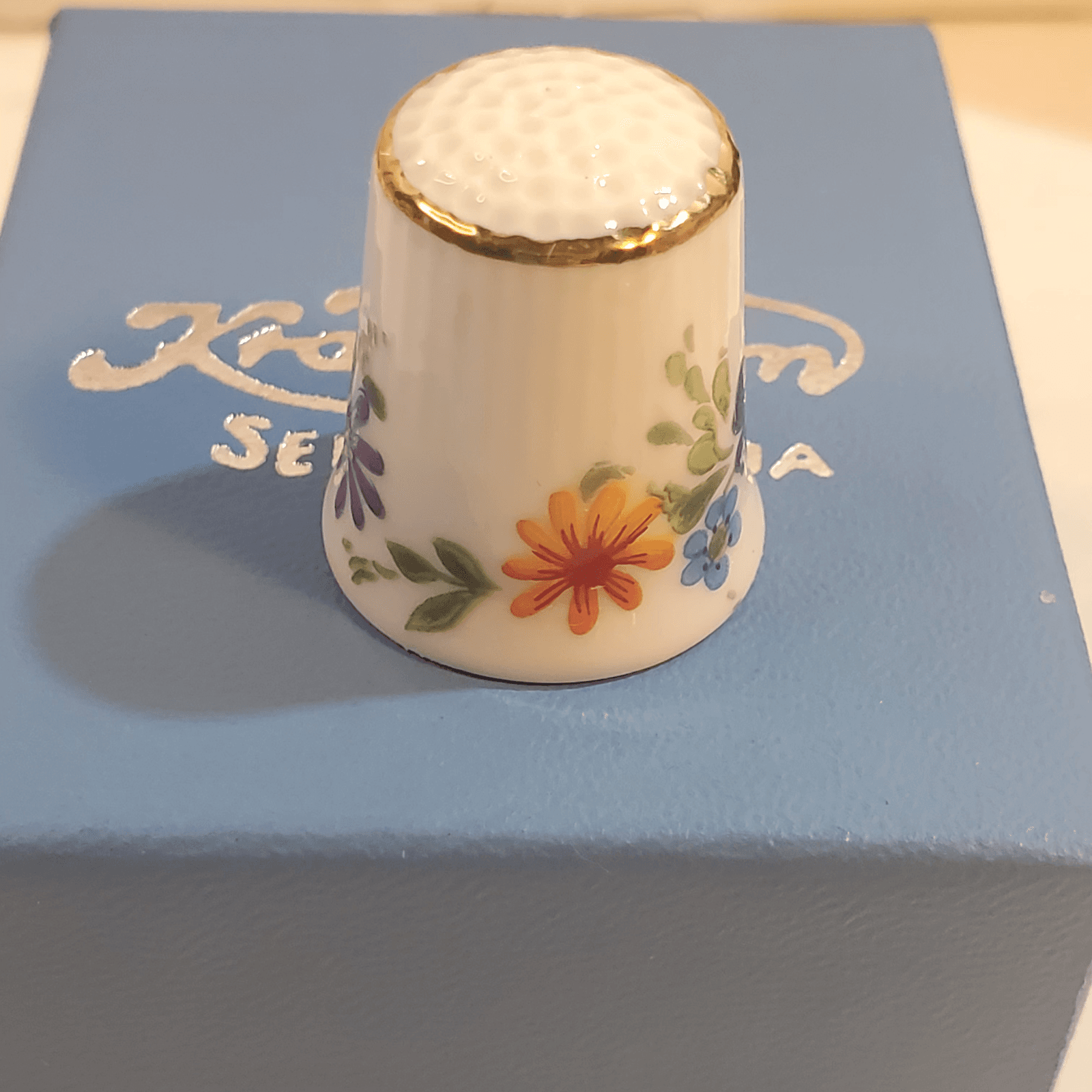 Vtg K & A Krautheim Selb Bavaria Germany Porcelain Floral Thimble Original Box - Thumbnail 4