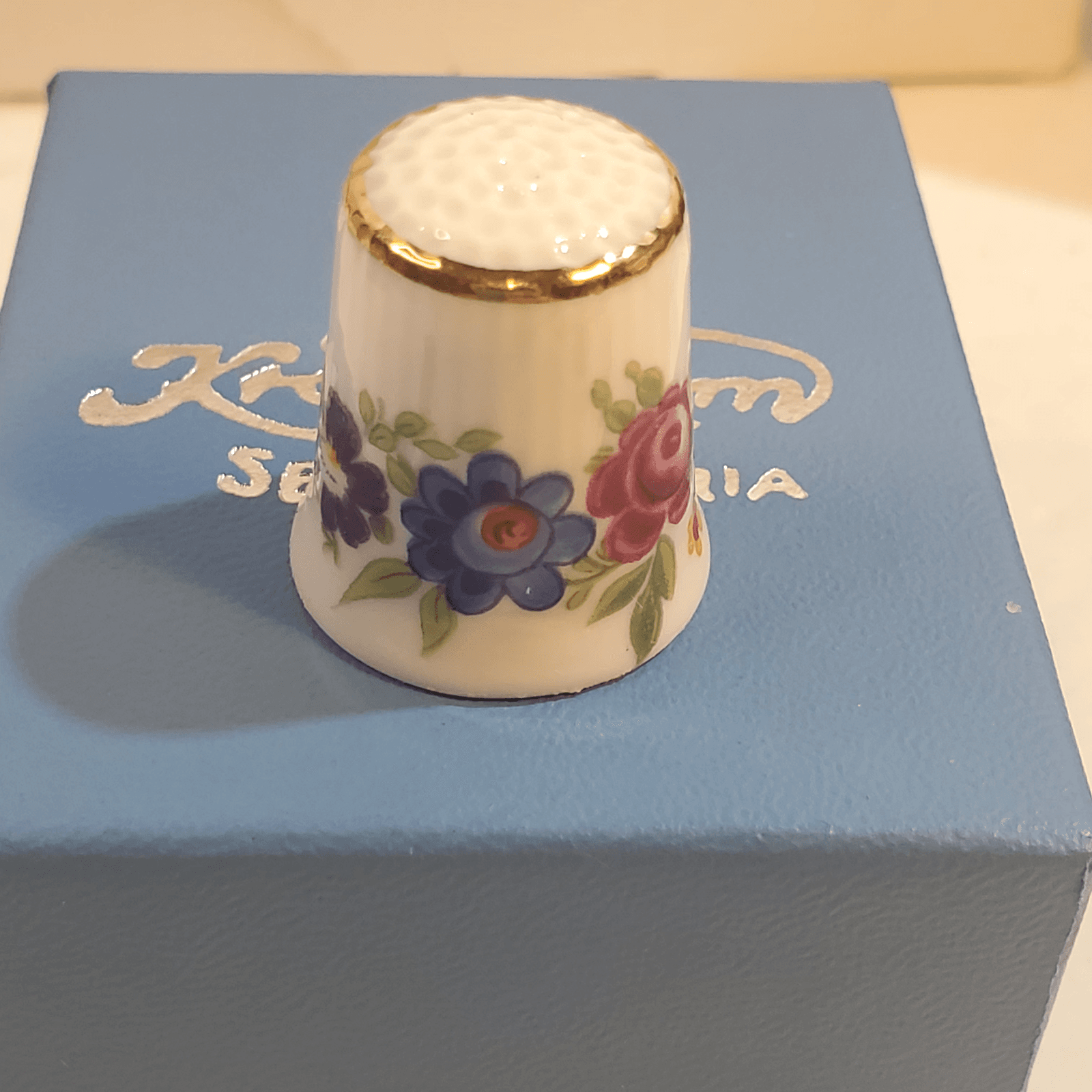 Vtg K & A Krautheim Selb Bavaria Germany Porcelain Floral Thimble Original Box - Thumbnail 3