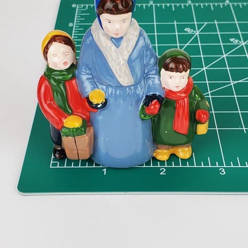 Dept 56 Family Mom Kids Original Snow Village Series 50571 Replacement Figurine - Thumbnail 11