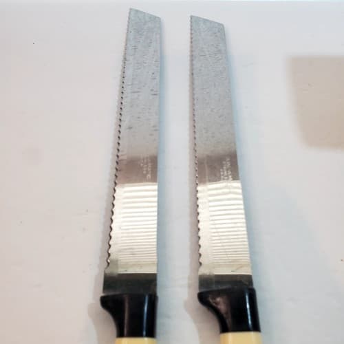2 Vtg Dual-A-Matic Stainless Steel Knife USA Plastic Handle Serrated Crestline - Thumbnail 3
