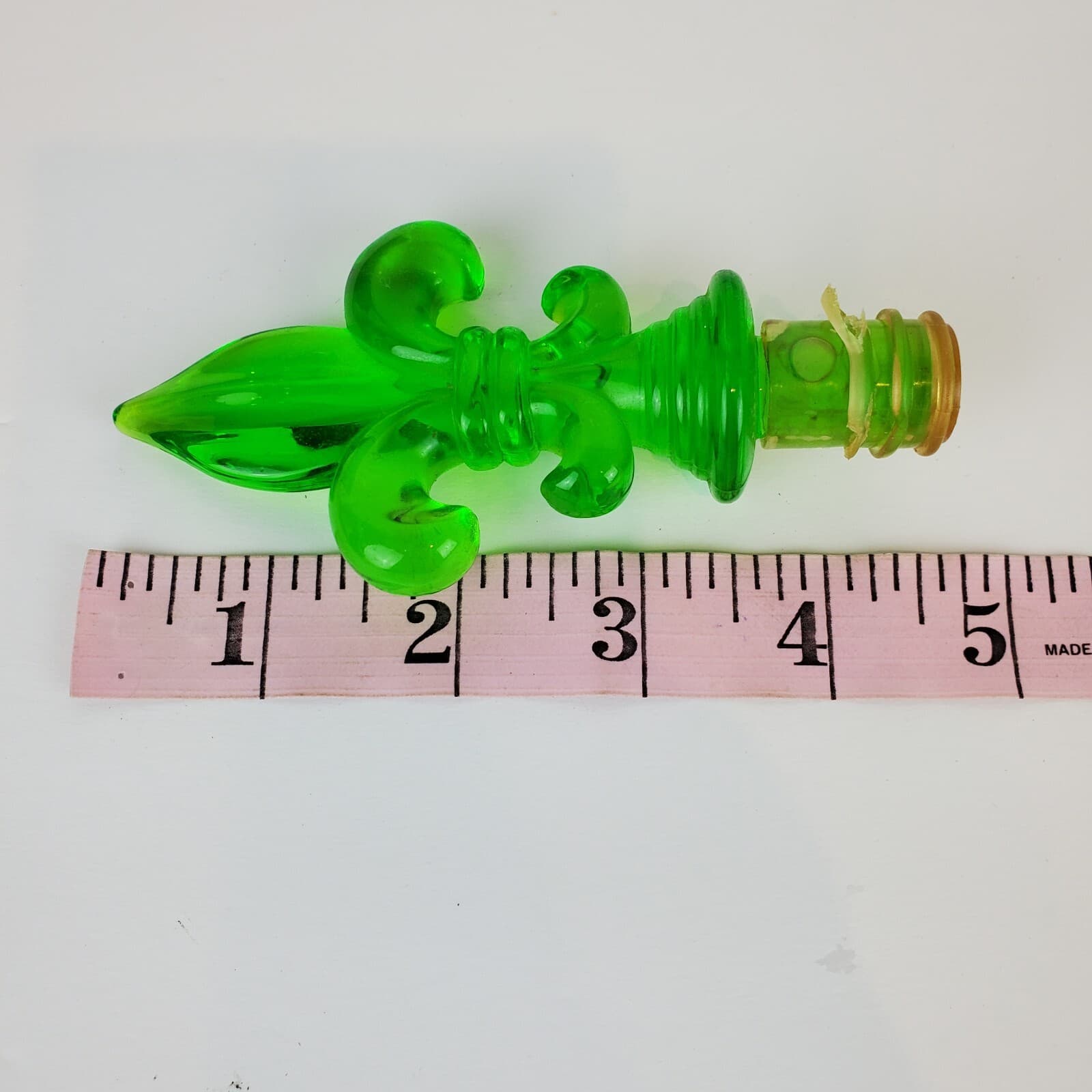 Set of 2 Vintage Acrylic Resin Star and Fleur De Lis Bottle Wine Liquor Stopper - Thumbnail 4