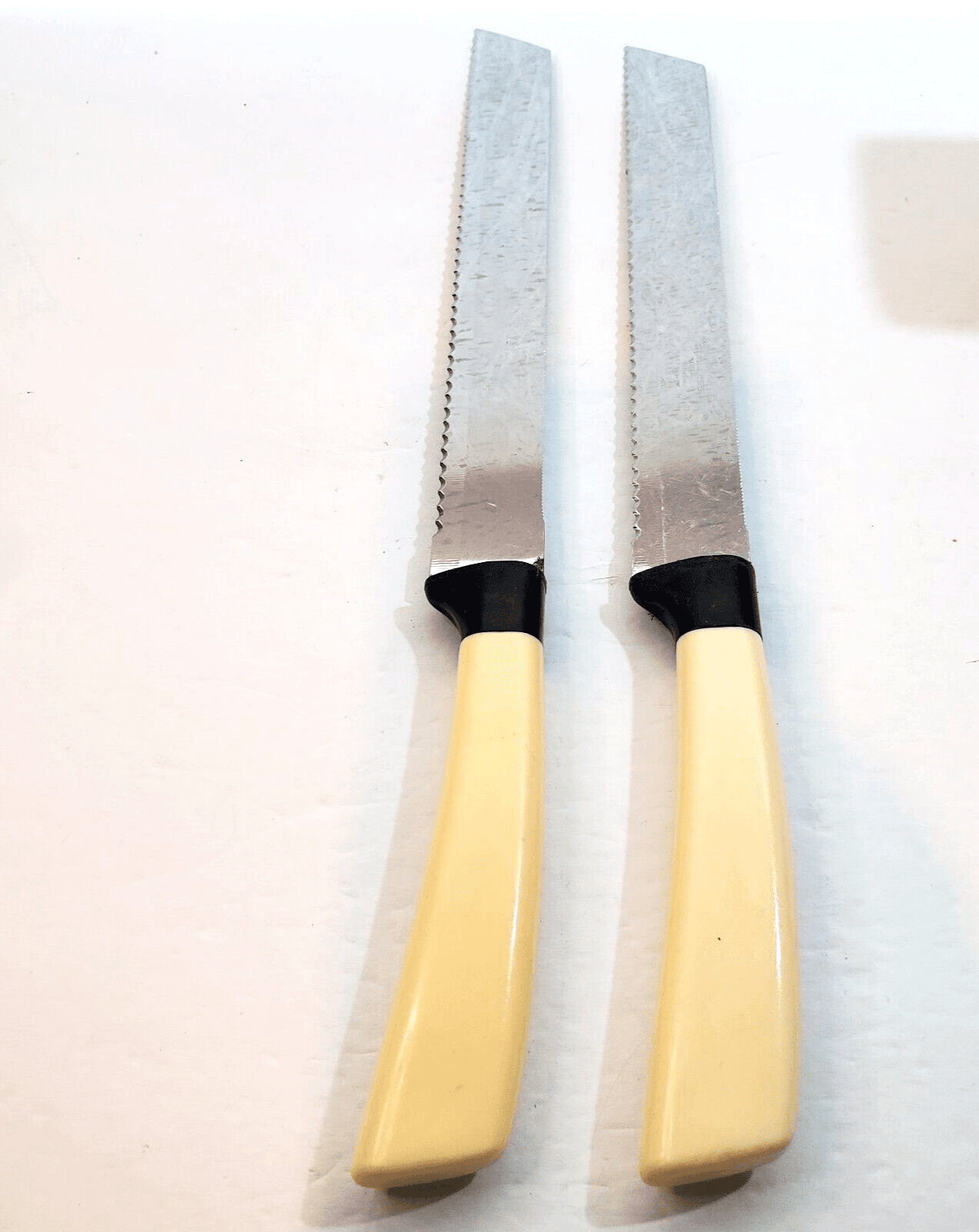 2 Vtg Dual-A-Matic Stainless Steel Knife USA Plastic Handle Serrated Crestline