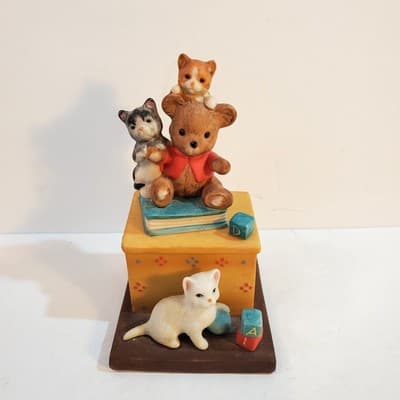 Vtg 1987 Danbury Mint Porcelain Cute Cats Grin & Bear It Sculpture Collection
