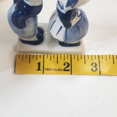 Vintage Blue & White Hand Painted Boy And Girl Kissing Figurine Holland 3.25” - Thumbnail 8