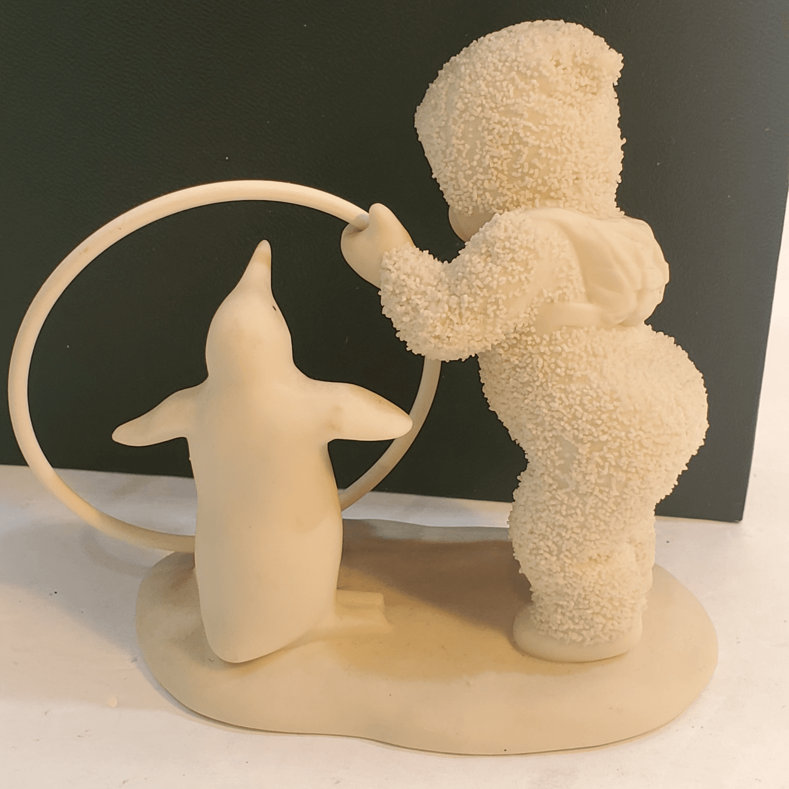 Dept 56 Snowbabies Figurine I'll Teach You A Trick Hula Hoop Penguin Retired - Thumbnail 4