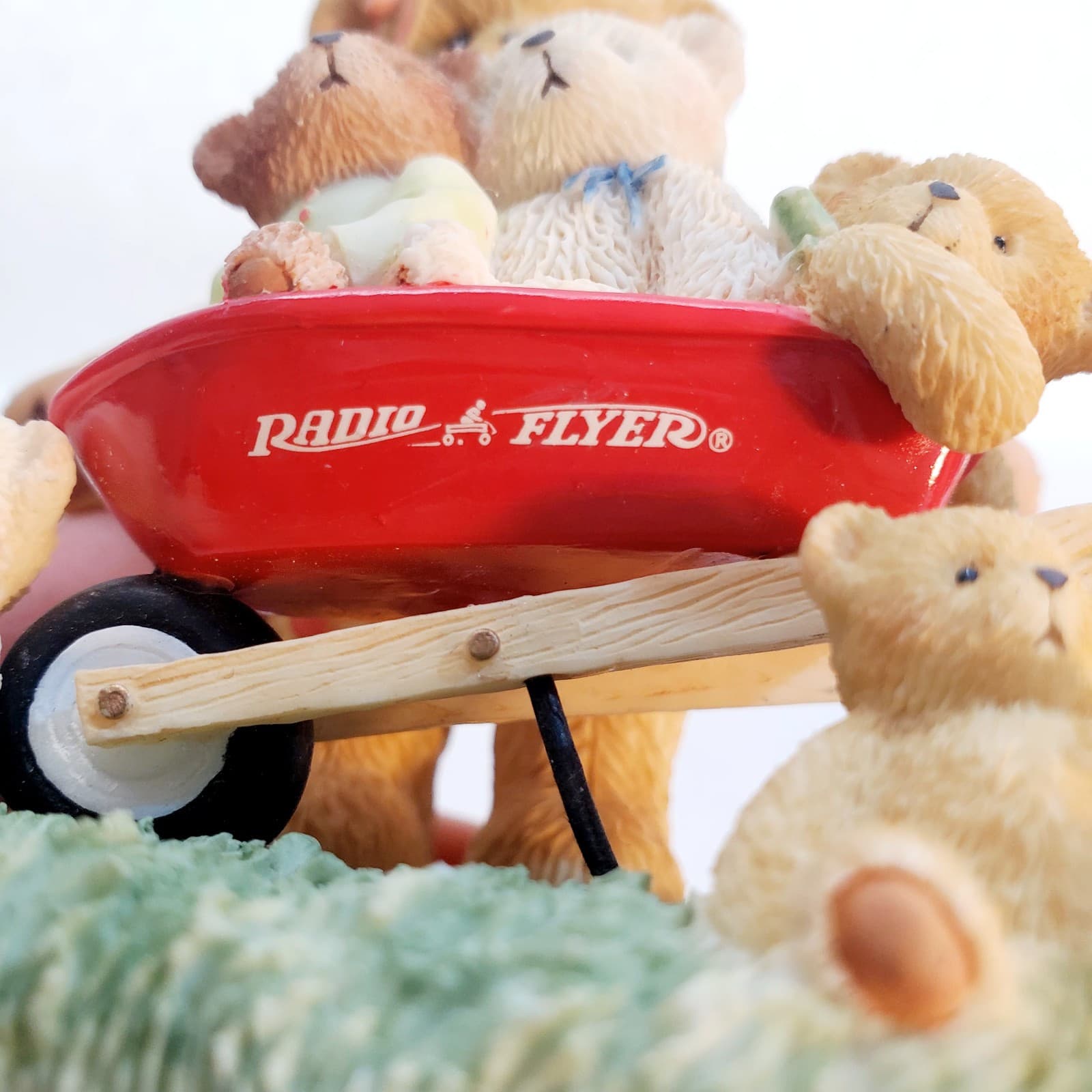 Vtg 2002 Cherished Teddies Ellie Friends Lift You Up Radio Flyer Wagon Figurine - Thumbnail 3