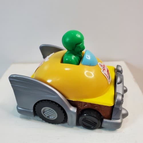 Vintage 1997 Wendy's Kids Meal Pull n' Go Toy Yellow Car With Green Driver - Thumbnail 3