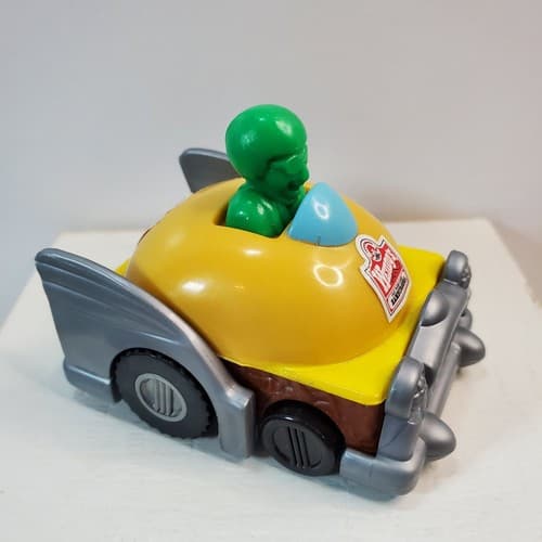 Vintage 1997 Wendy's Kids Meal Pull n' Go Toy Yellow Car With Green Driver - Thumbnail 5