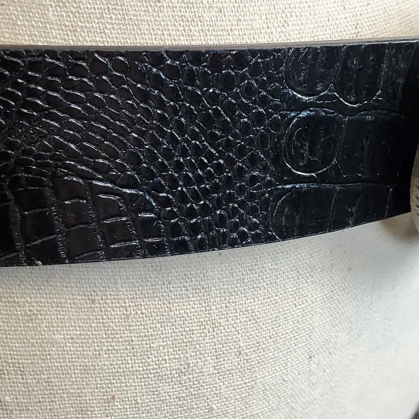 Genuine Italian Leather Black Belt Textured Metal Frame Style Silvertone Buckle - Thumbnail 3