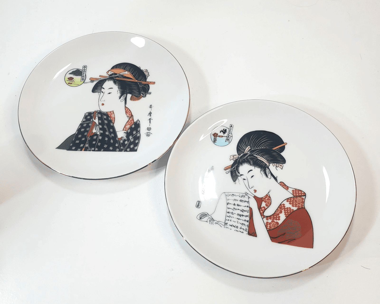 2 Vtg Japanese GEISHA Girl Kimono Oriental Decorative Gold Rim Porcelain Plates