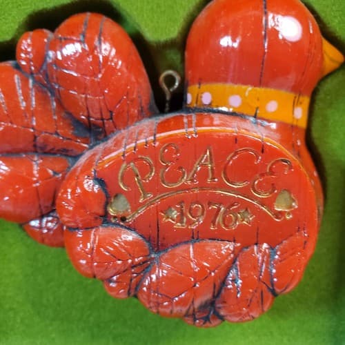 Vintage 1976 Hallmark Ornament Red Bird Partridge Peace Tree Trimmer Christmas - Thumbnail 3