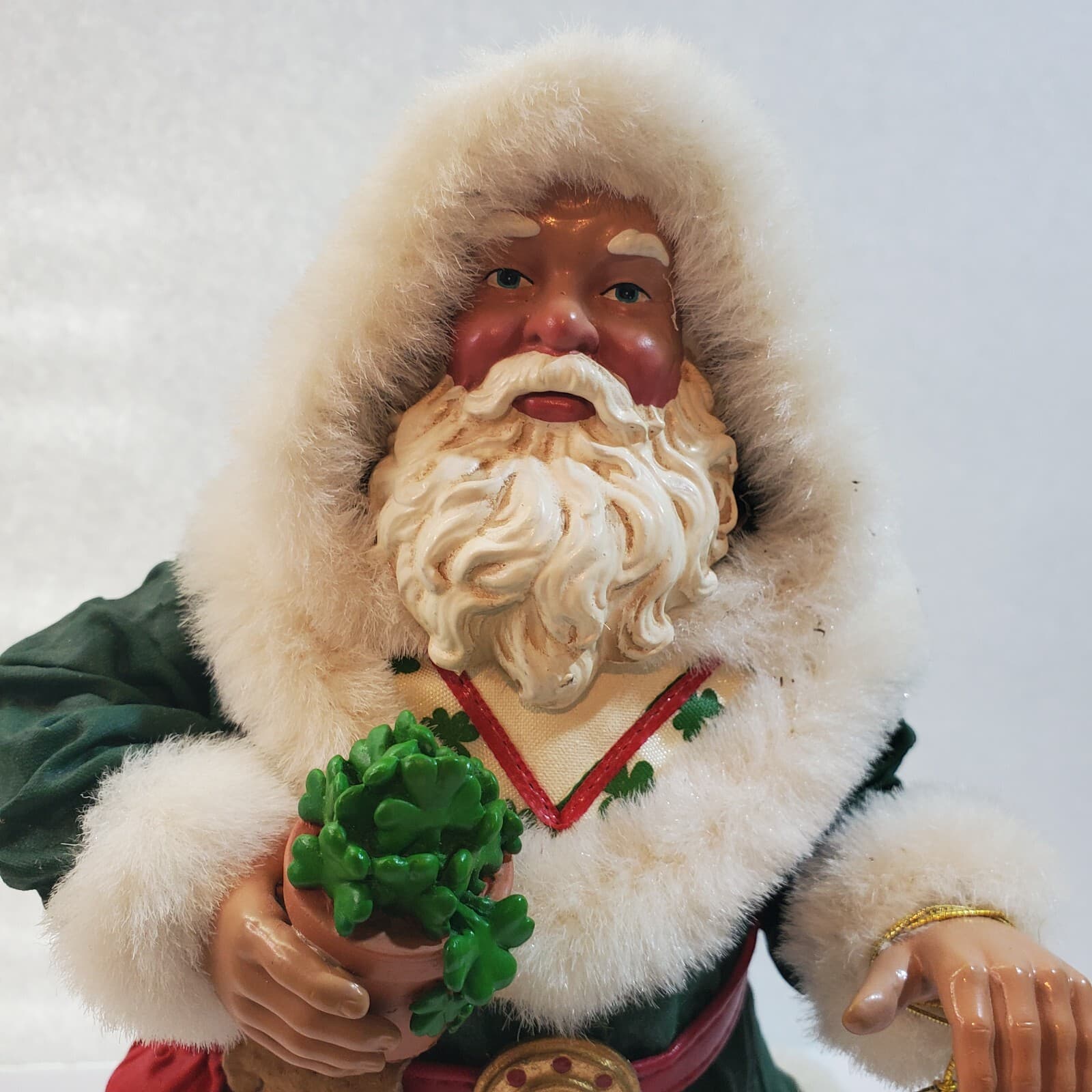 Vintage 2001 Clothtique Possible Dreams A Gift Of Green Christmas Figurine - Thumbnail 2