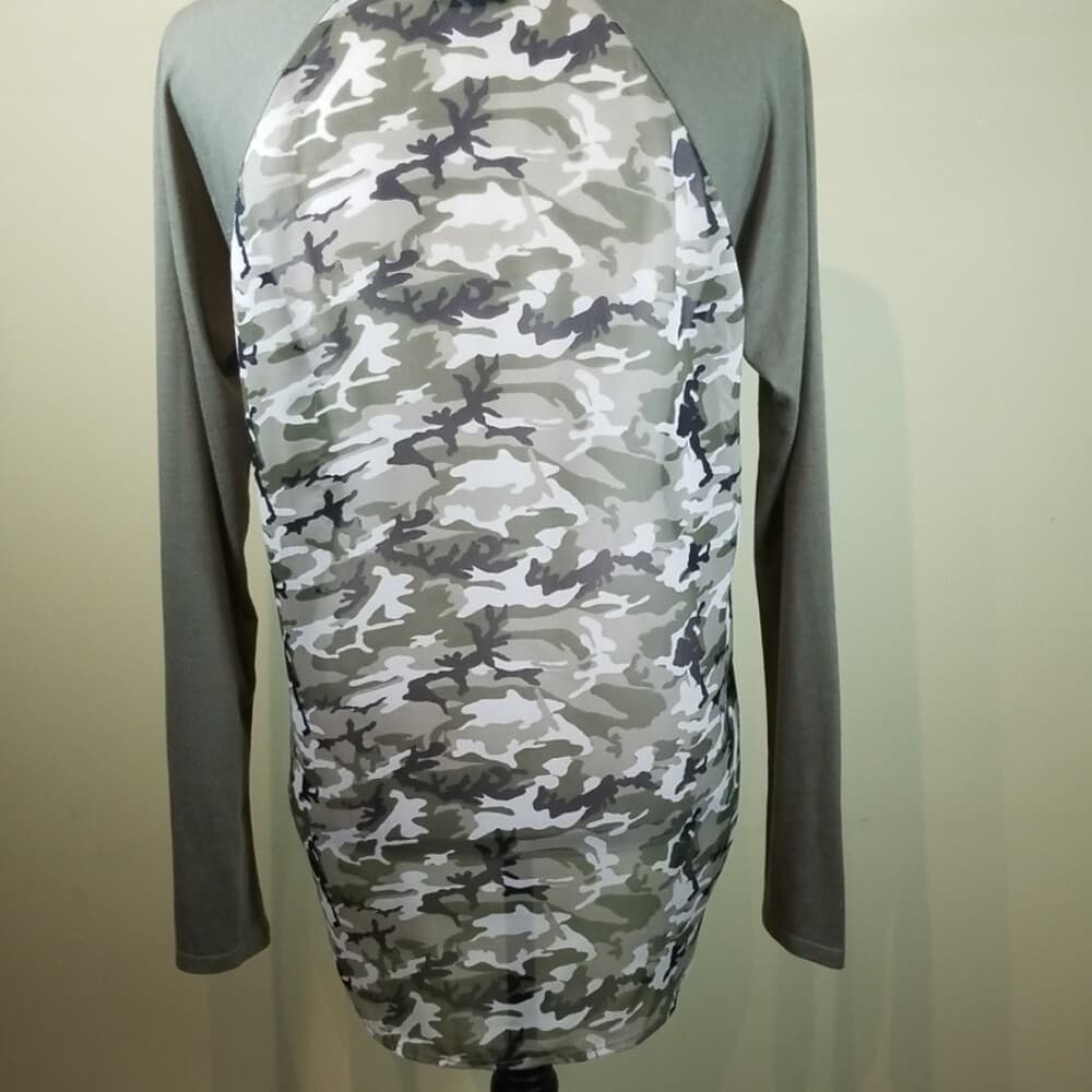 Hybrid Long Sleeve Graphic T-shirt Size Jr L High Low Hem Semi-Sheer Camo Back - Thumbnail 3