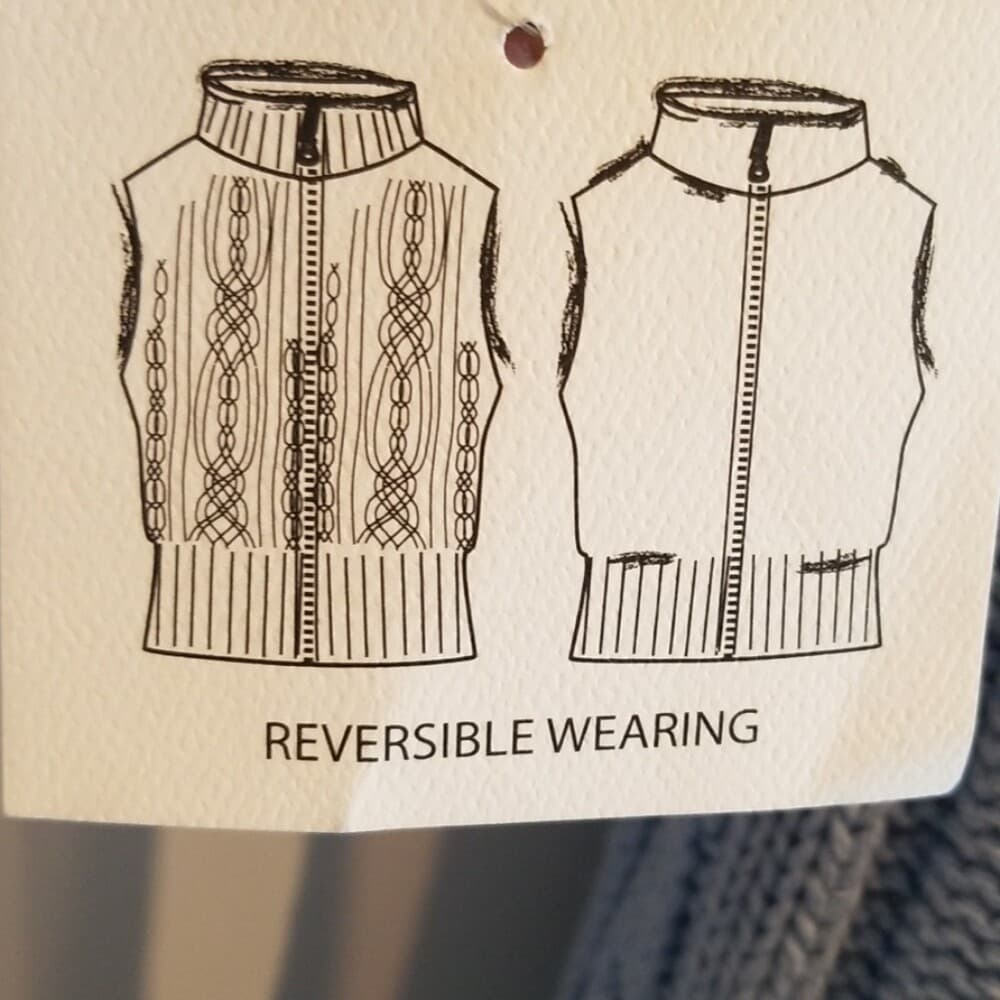 LuLu Reversible Cable Knit & Faux Fur Vest Size Medium Light Blue cable knit NWT - Thumbnail 5
